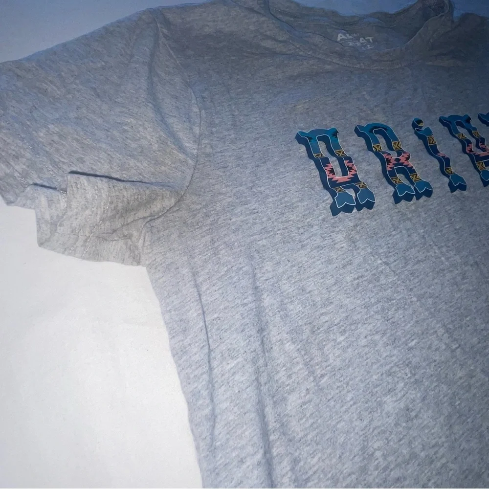 Ariat R.E.A.L. Relaxed Fit Women’s Small Gray Western Short Sleeve T- Shirt - Picture 2 of 9